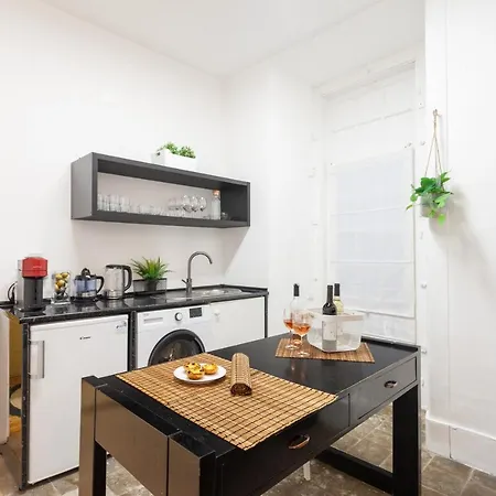 Yellow Tiles In Center Apartment *